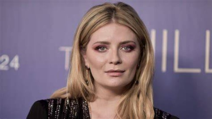 Is Mischa Barton Pregnant Or Has She Gained Weight In 2022?