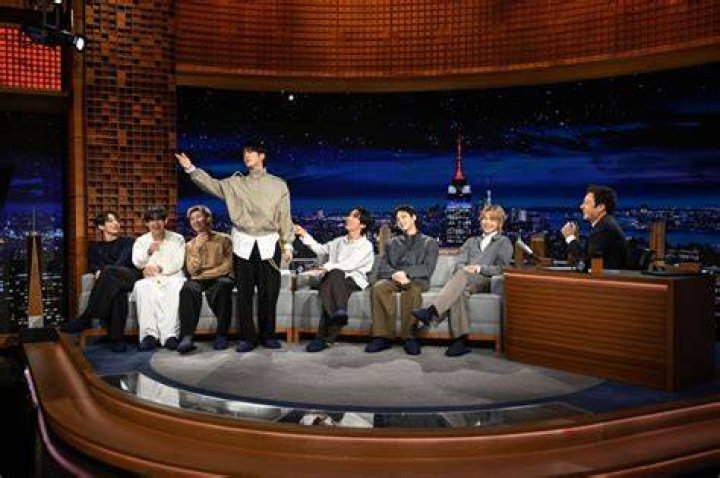 
Martin Short Pokes Fun At ‘Proud Boy’ Jimmy Fallon On ‘The Tonight Show’: ‘Your Name Screams Out Diversity’ 